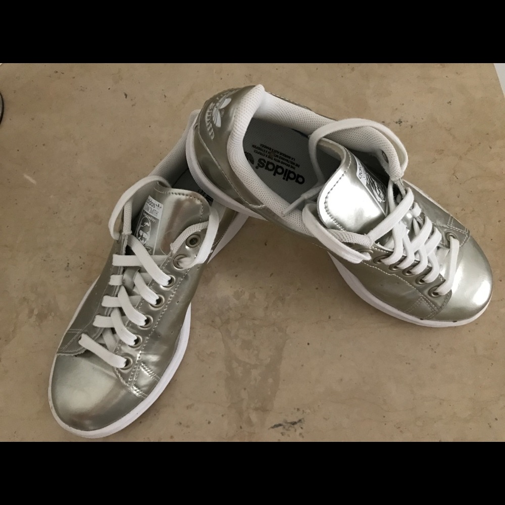 Adidas shoes 6.5